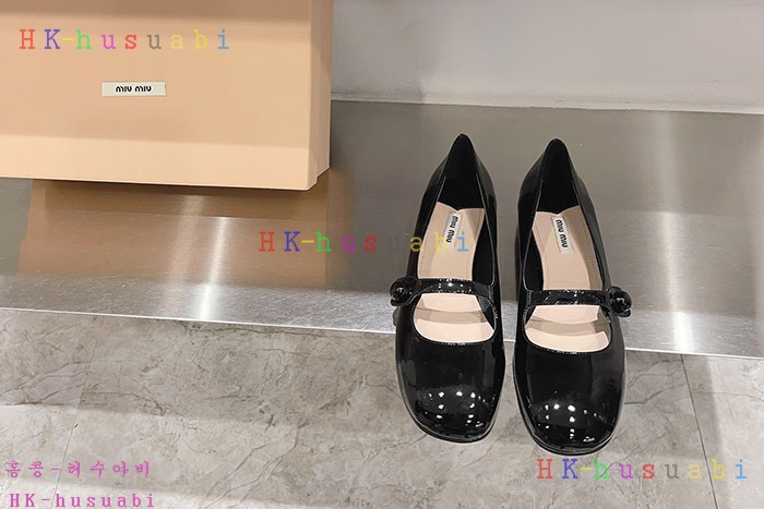 NEW 미우미우 신발 신상 M 668233