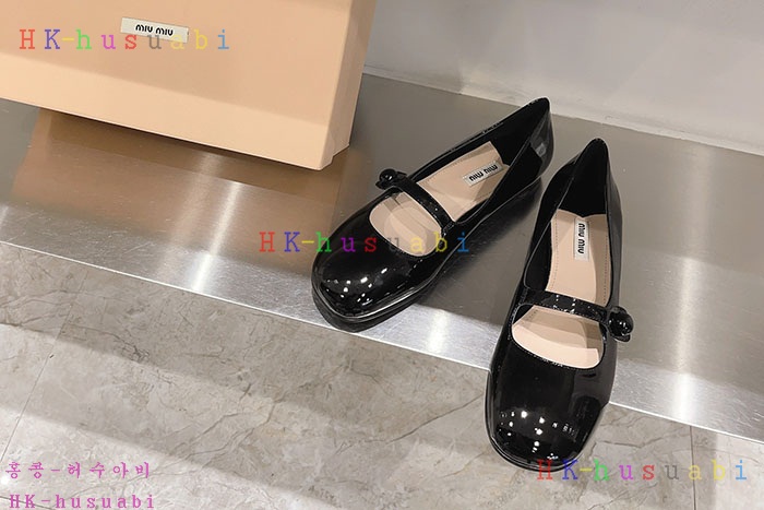 NEW 미우미우 신발 신상 M 668233