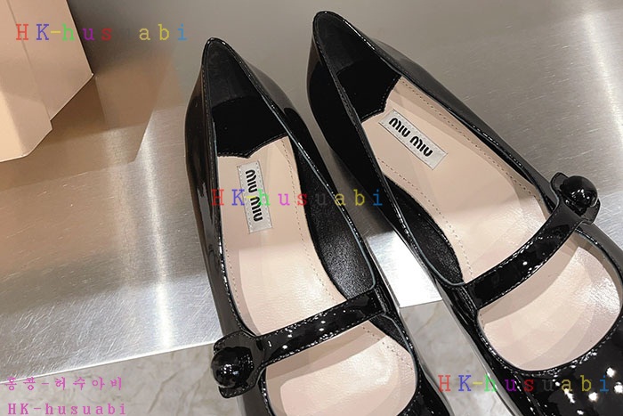 NEW 미우미우 신발 신상 M 668233