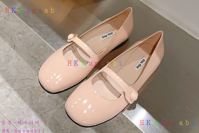 NEW 미우미우 신발 신상 M 668235