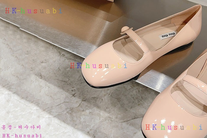 NEW 미우미우 신발 신상 M 668235