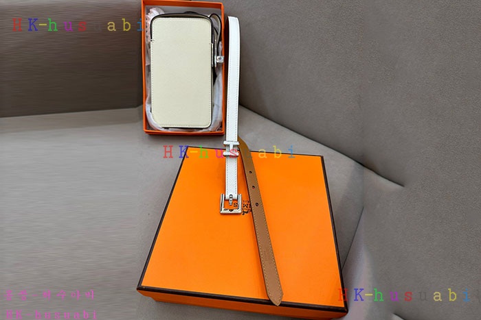 NEW 에르메스 스트랩 폰 파우치 H 252550(2컬러)