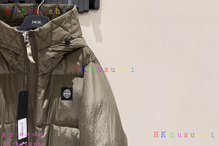 NEW 스톤아일랜드 패딩 신상 ST 58278