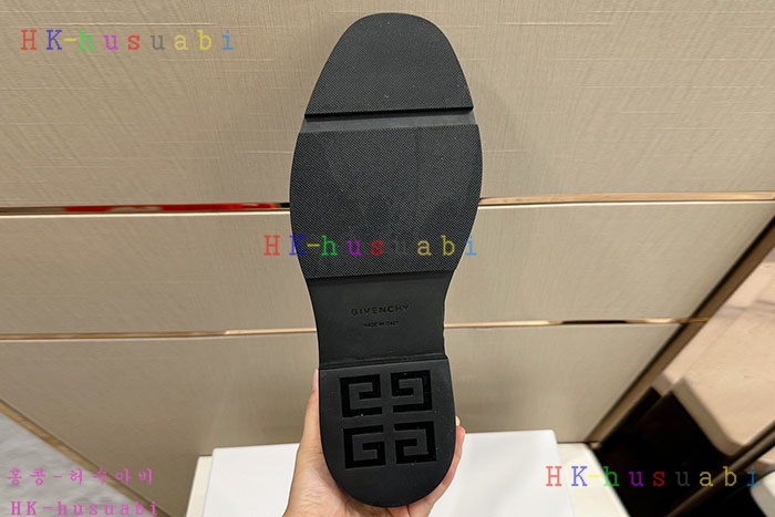 NEW 지방시 신발 신상 GV 875526