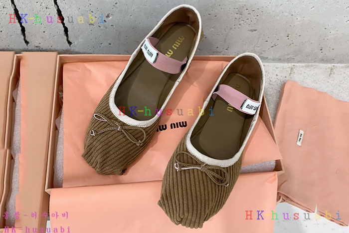 NEW 미우미우 신발 신상 MU 417701