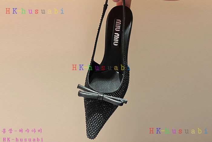 NEW 미우미우 신발 신상 MU 560109