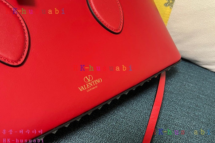 ★미러급★발렌티노 락스터드 E/W 체인 토트백 3W0B0M72-7