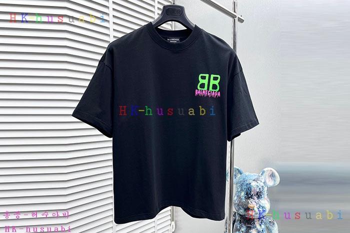 NEW 발렌시아가 반팔티 신상 B 558246