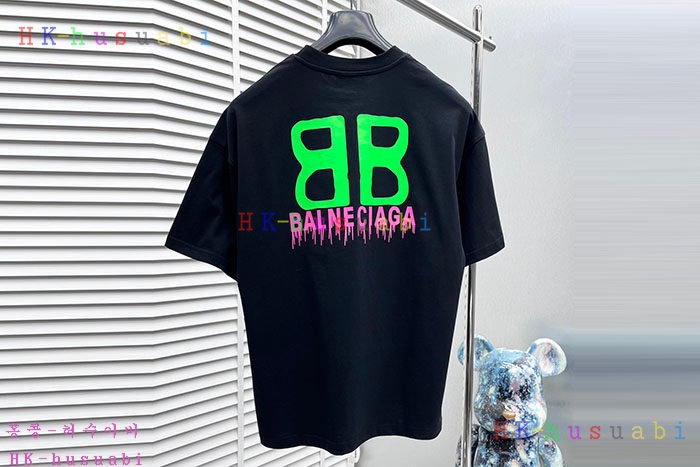 NEW 발렌시아가 반팔티 신상 B 558246