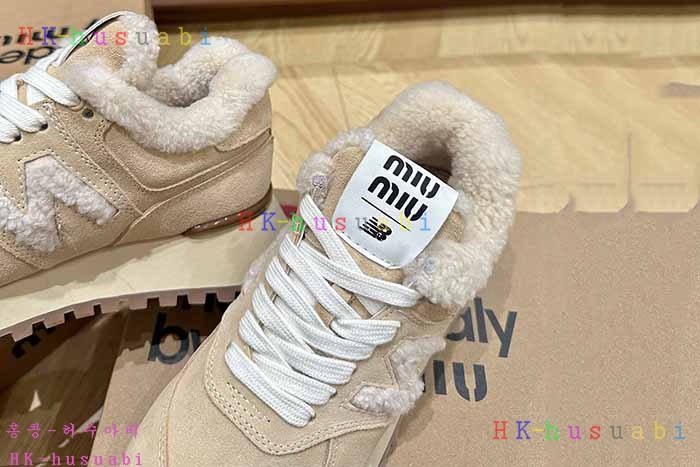 NEW 미우미우 신발 신상 MU 749908