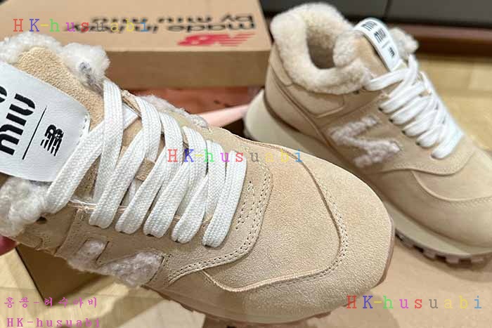 NEW 미우미우 신발 신상 MU 749908