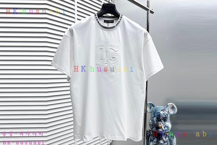 NEW 돌체앤가바나 반팔티 신상 DG 558004