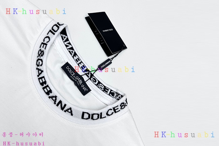 NEW 돌체앤가바나 반팔티 신상 DG 558004