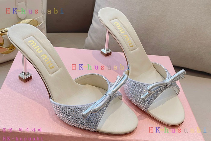NEW 미우미우 신발 신상 MU 557016