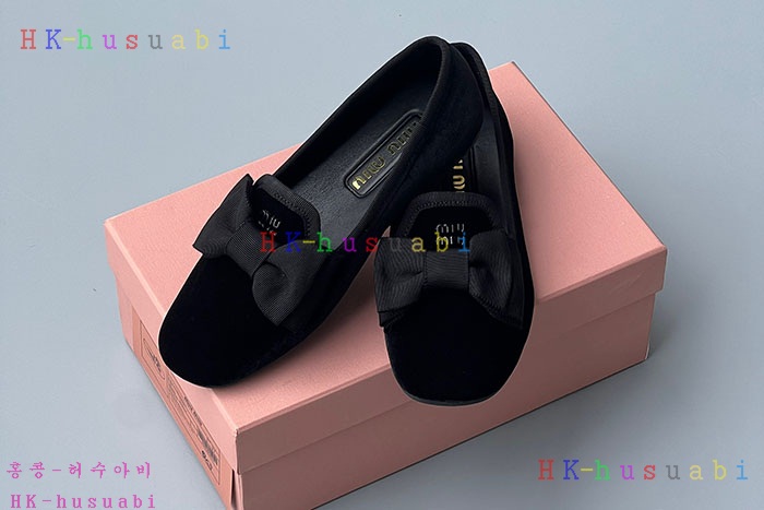 NEW 미우미우 신발 신상 MU 557010