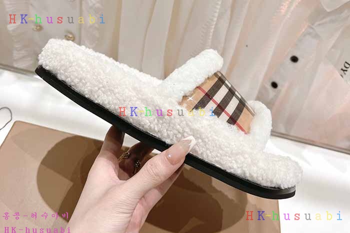 NEW 버버리 신발  신상 B 2528002