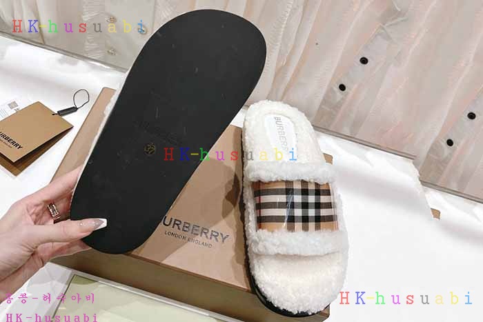 NEW 버버리 신발  신상 B 2528002