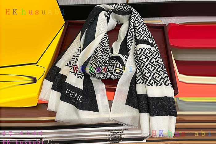 NEW펜디 스카프 신상 FD 705510