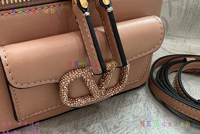 ★미러급★발렌티노 LOCÒ 크리스탈 디테일 스몰 토트 숄더백 4W2P0Z86-1