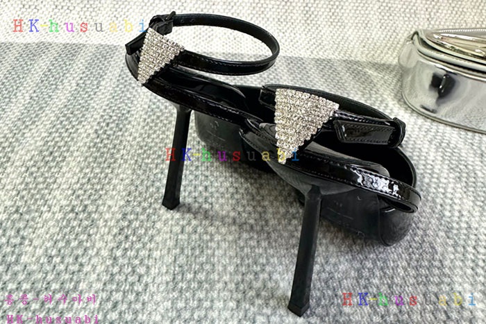 NEW 입생로랑 신발 신상 SL 745055