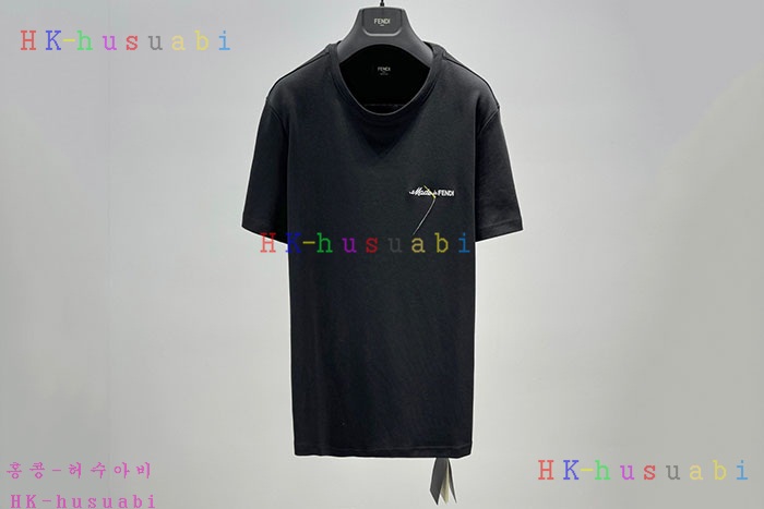 NEW 펜디 반팔티 신상 FD 807002
