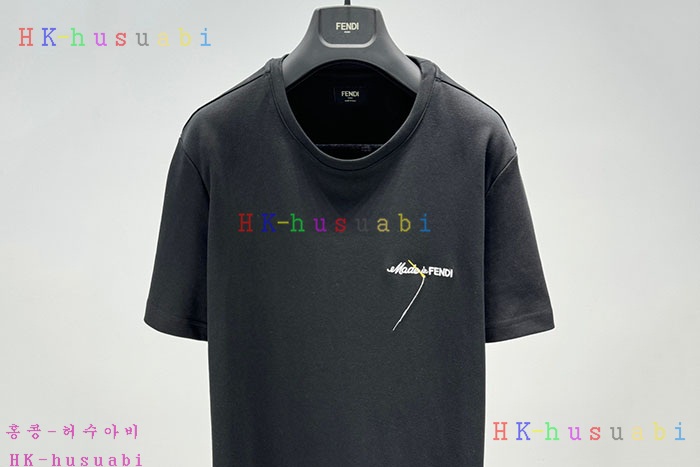 NEW 펜디 반팔티 신상 FD 807002