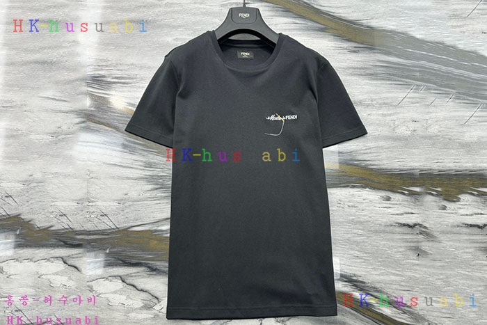NEW 펜디 반팔티 신상 FD 807002