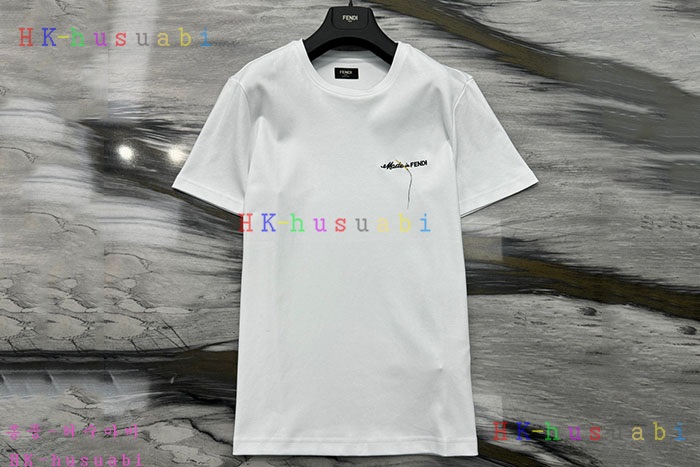 NEW 펜디 반팔티 신상 FD 807003