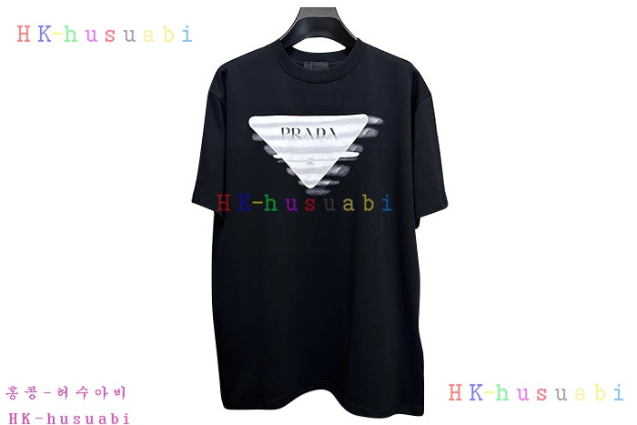 NEW 프라다 반팔티 신상 P 668045