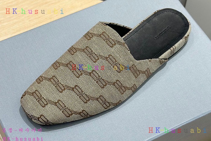 NEW 발렌시아가 신발 신상 B 669902