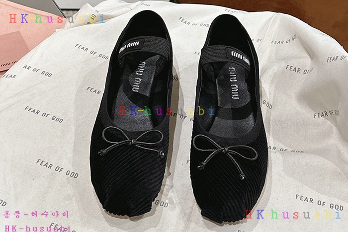 NEW 미우미우 신발 신상 MU 6692665