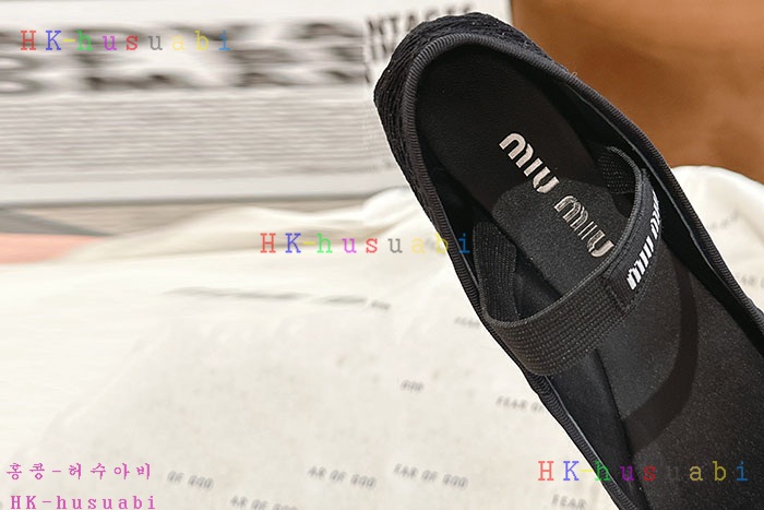NEW 미우미우 신발 신상 MU 6692665