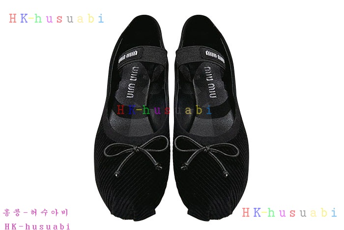 NEW 미우미우 신발 신상 MU 6692665