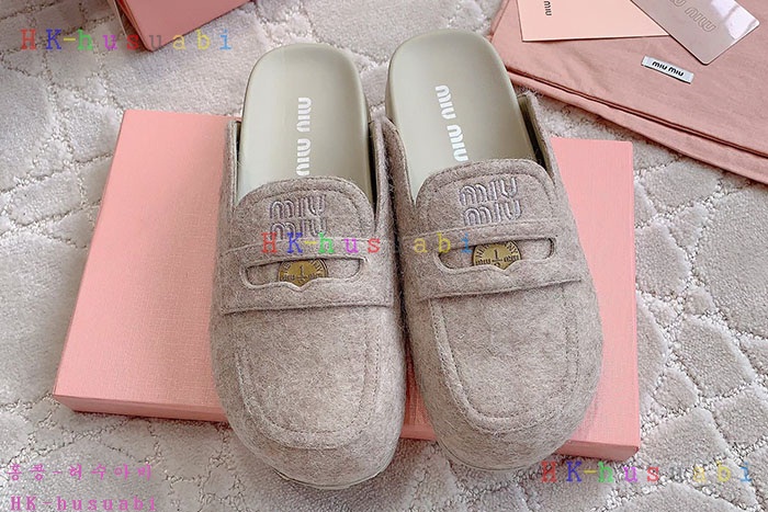 NEW 미우미우 신발 신상 M 755011