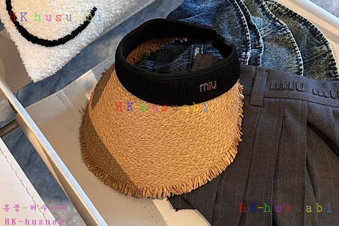 NEW 미우미우 모자 신상 M 140503