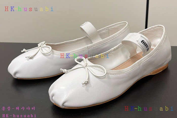 NEW 미우미우 신발 신상 MU 8250112
