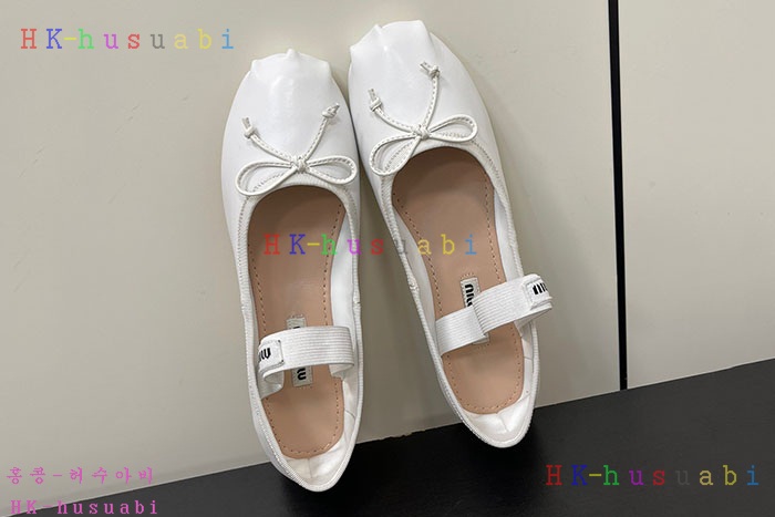NEW 미우미우 신발 신상 MU 8250112