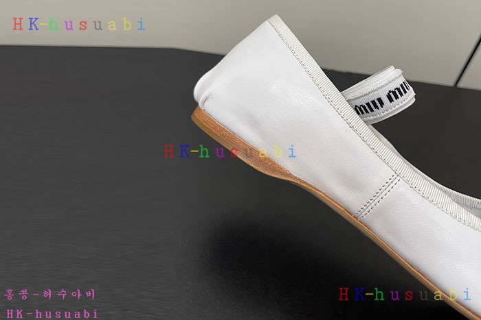 NEW 미우미우 신발 신상 MU 8250112