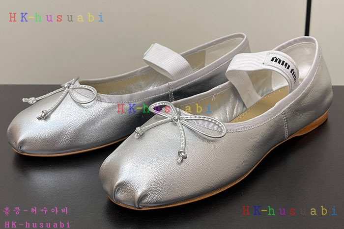 NEW 미우미우 신발 신상 MU 8250114