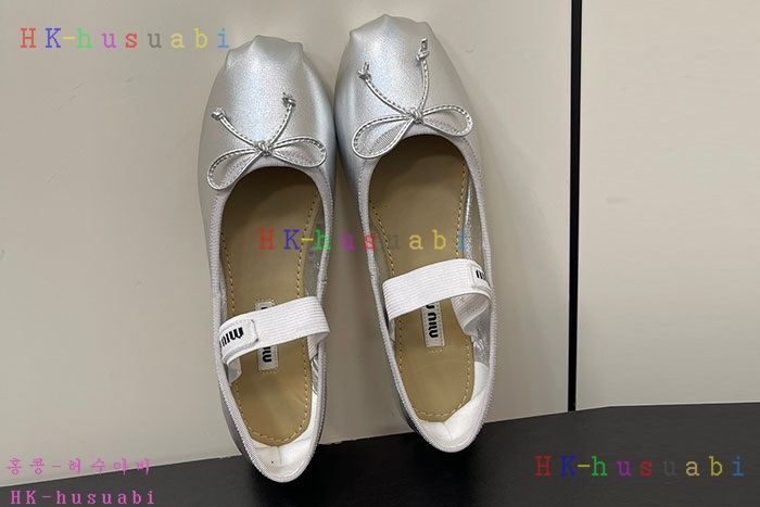 NEW 미우미우 신발 신상 MU 8250114