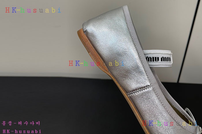 NEW 미우미우 신발 신상 MU 8250114