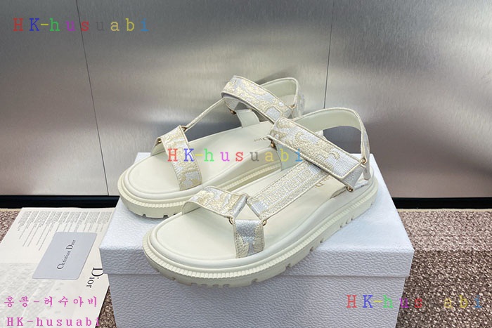 NEW 디올 신발 신상 DR 599512