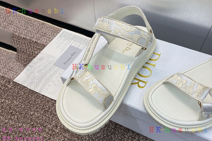 NEW 디올 신발 신상 DR 599512