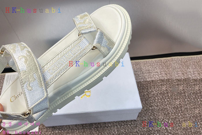 NEW 디올 신발 신상 DR 599512