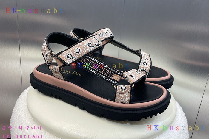 NEW 디올 신발 신상 DR 599518