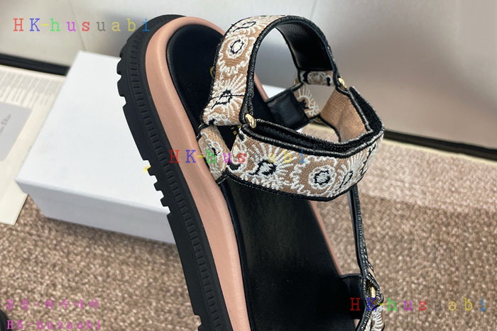 NEW 디올 신발 신상 DR 599518