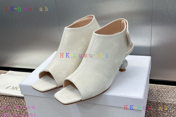 NEW 디올 신발 신상 DR 188571