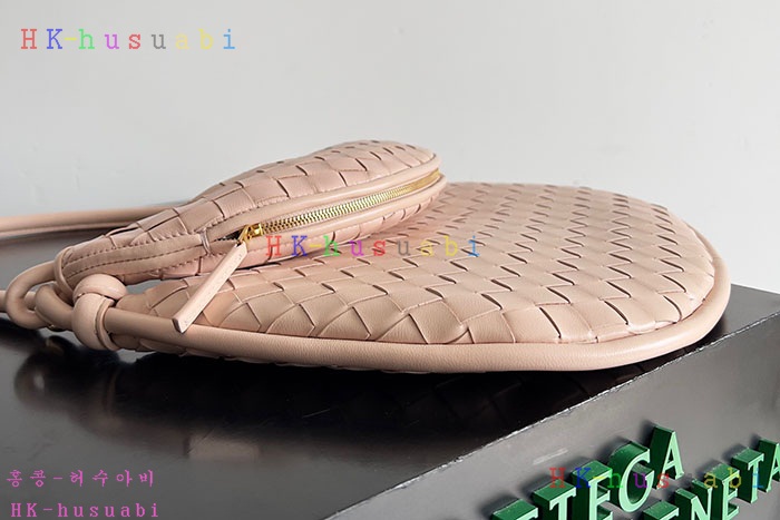 ★미러급★보테가베네타 제멜리 미디엄 숄더백 764281