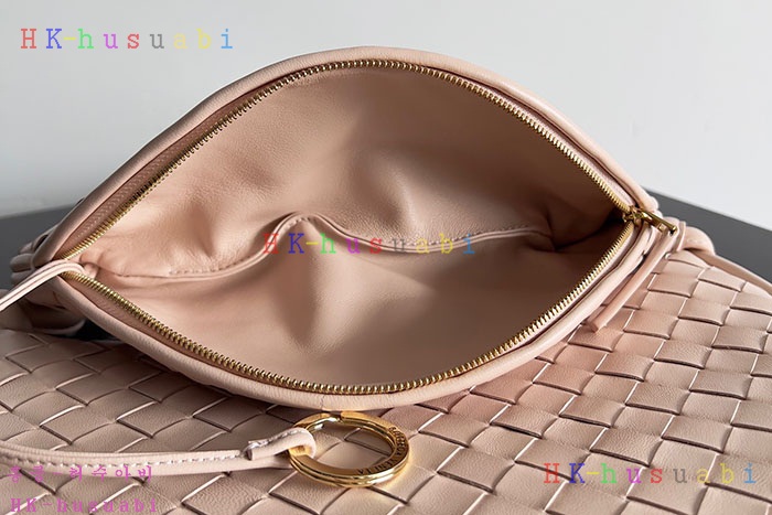 ★미러급★보테가베네타 제멜리 미디엄 숄더백 764281