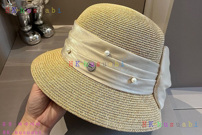 NEW 미우미우  모자 신상 M 335040